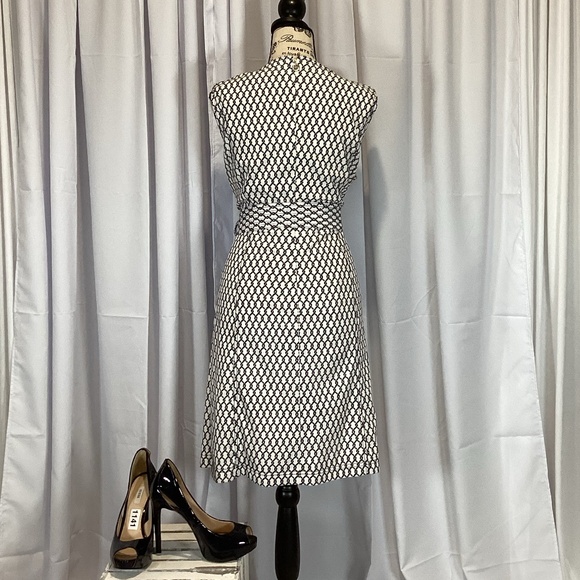 128. Tommy Hilfiger Sheath Dress NWT Size 14 - Picture 3 of 6